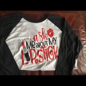 Lipstick baseball tee xl